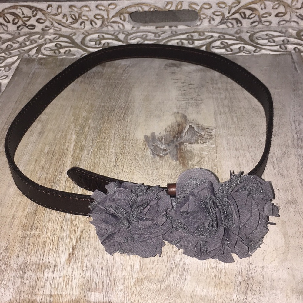 Abercrombie & Fitch leather belt with flowers